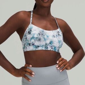 Lululemon Flow Y Bra Nulu *Light Support, A–C Cups Kaleidofloral Multi